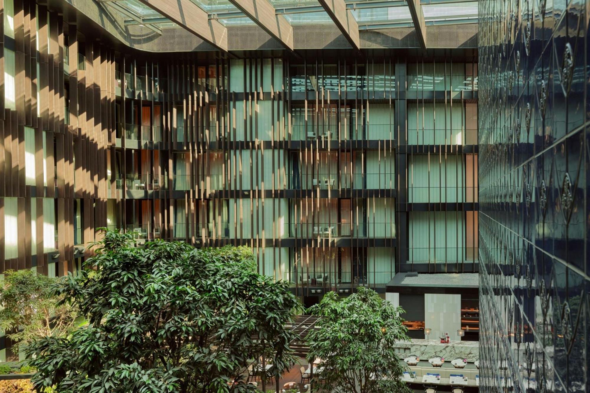 Atrium King Room Balcony Atrium View