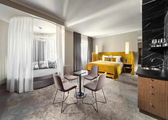 Mamaison Hotel Chain Bridge Budapest